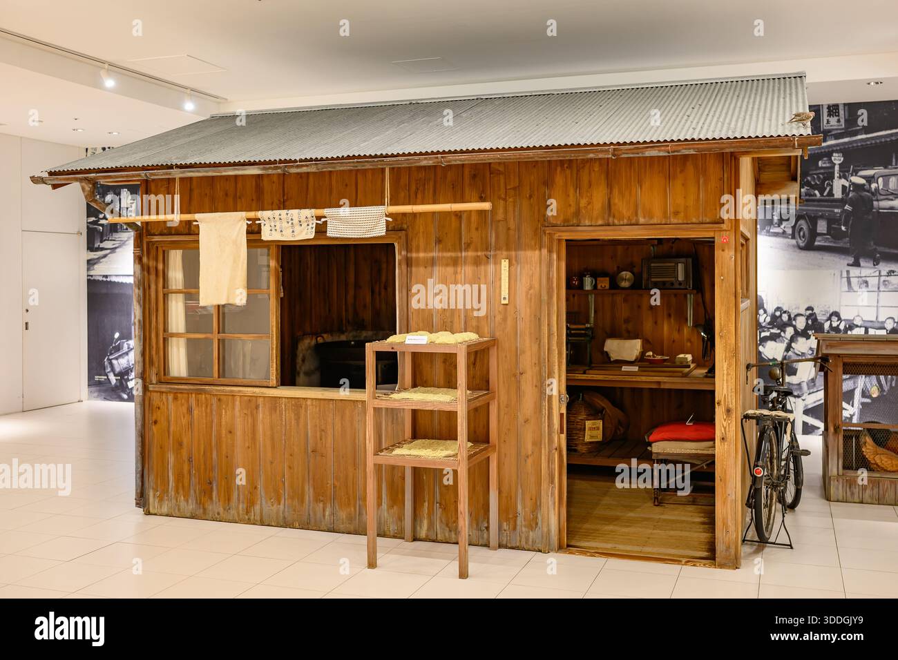 Capanna di Momofuku Ando all'interno del CupNoodles Museum Yokohama - Yokohama, Giappone - 7 novembre 2025 Foto Stock