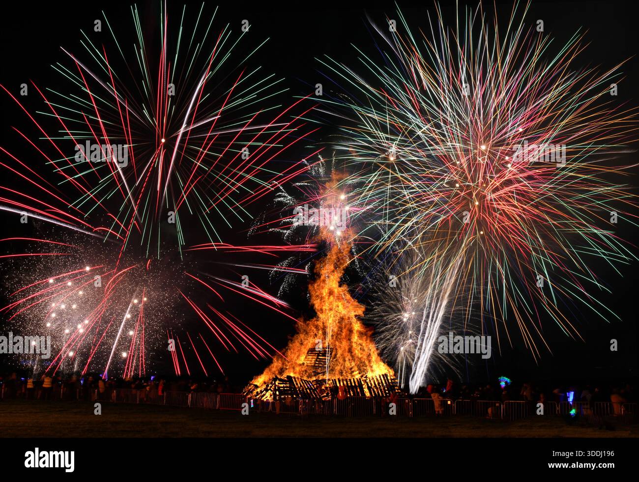 Spettacolo di fuochi d'artificio Harlow Town Annual 2021 Foto Stock