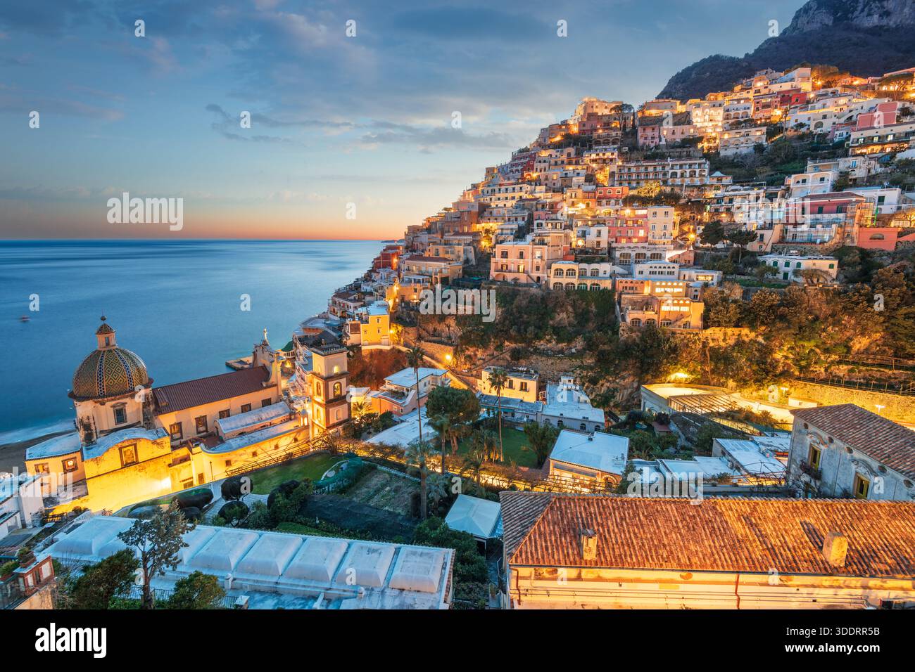 Positano, Italia lungo la Costiera Amalfitana Foto Stock