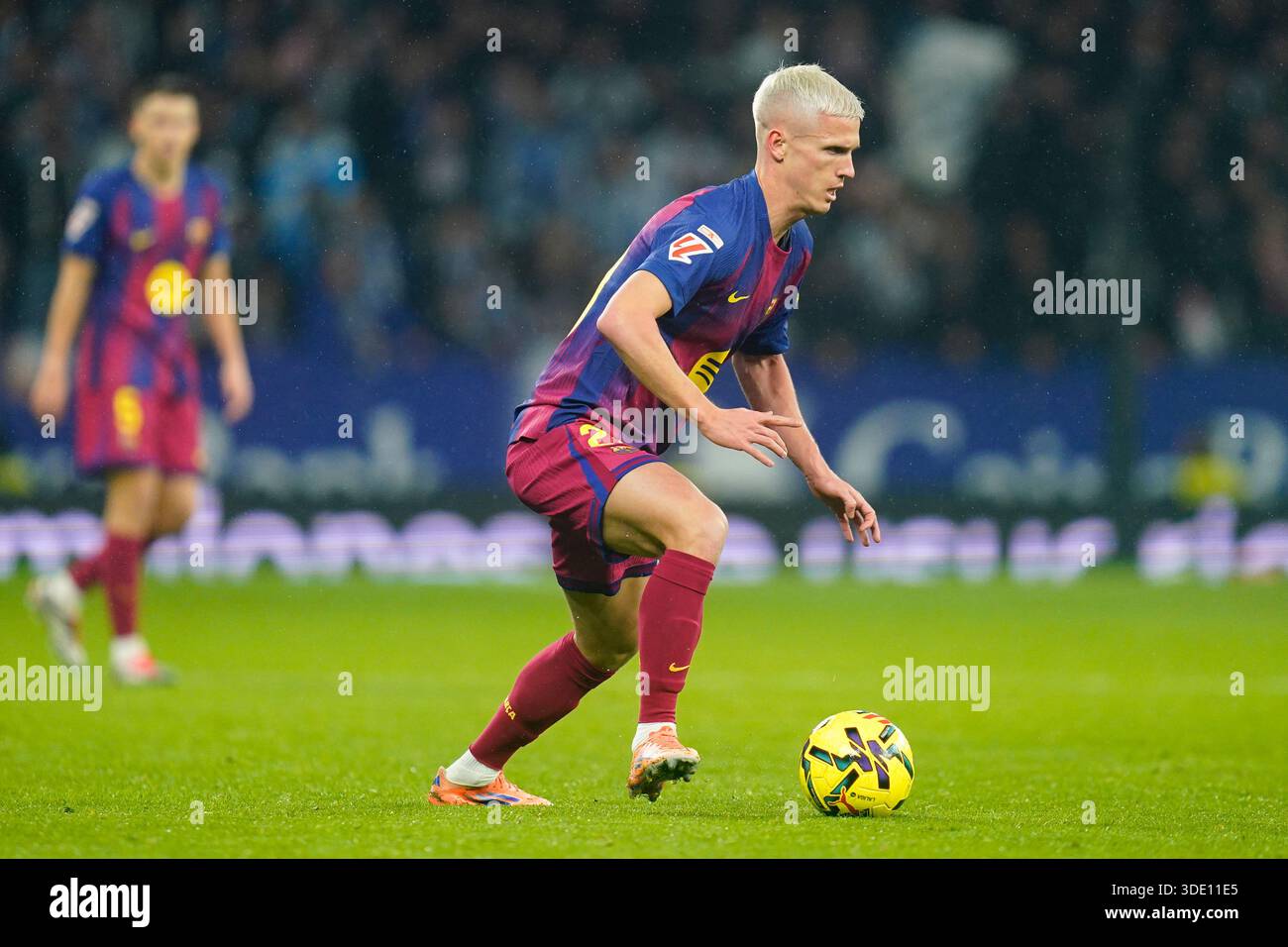 Barcellona, Spagna. 4 gennaio 2026. Dani Olmo del FC Barcelona durante la Liga EA Sports match tra RCD Espanyol e FC Barcelona giocato allo stadio RCDE il 3 gennaio 2026 a Barcellona, in Spagna. (Foto di Sergio Ruiz/PRESSIN) credito: PRESSINPHOTO SPORTS AGENCY/Alamy Live News Foto Stock
