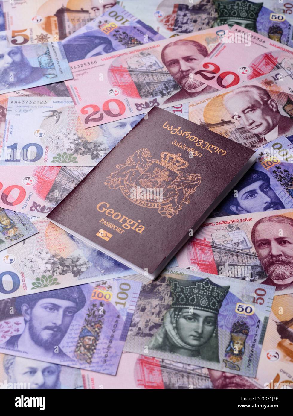 Passaporto della Georgia, visto georgiano per viaggi internazionali e vacanze. Passaporto georgiano come sfondo per il tuo disegno Foto Stock