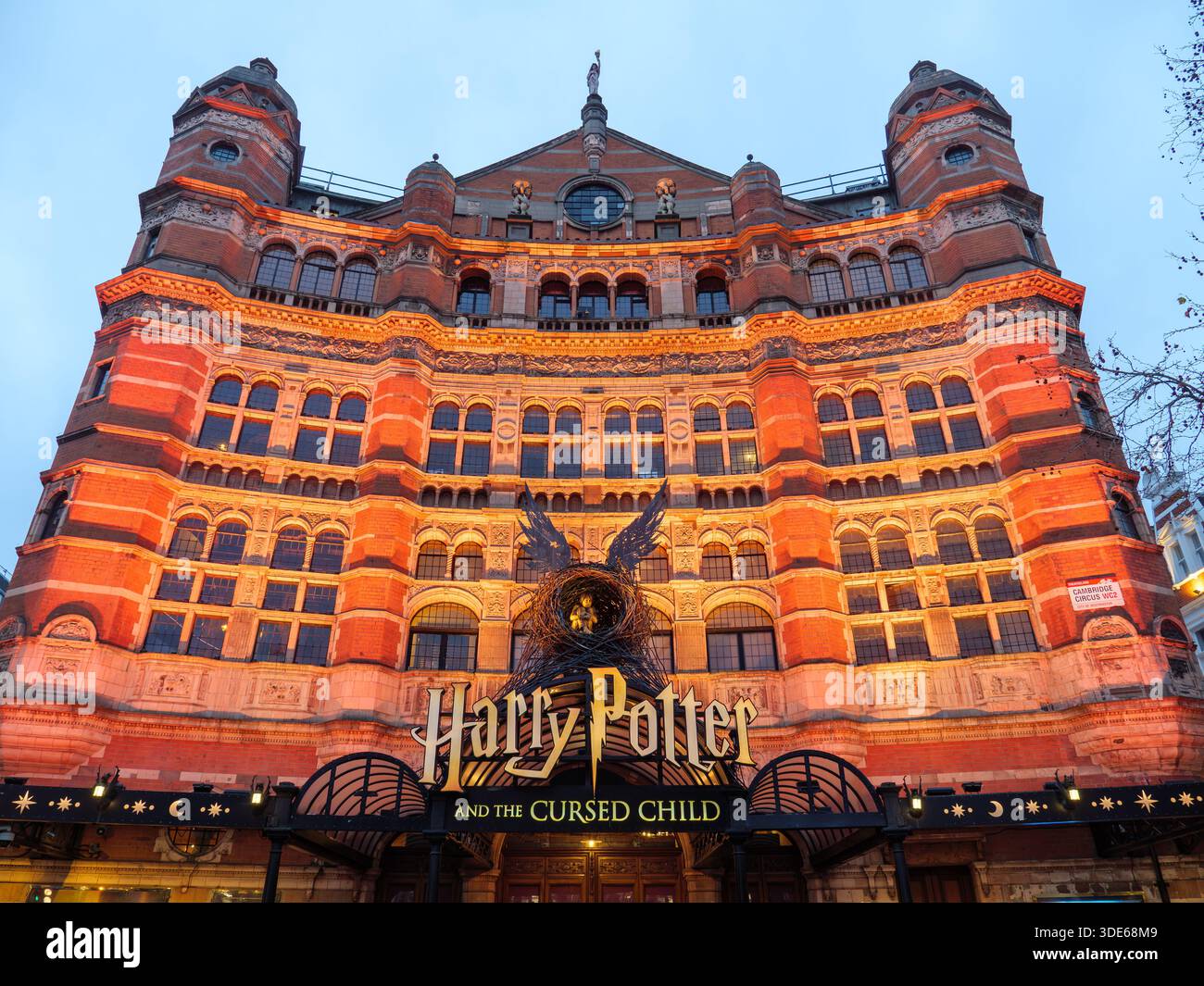 Harry Potter e il bambino maledetto recita al Palace Theatre, West End, Westminster, Londra, Regno Unito Foto Stock