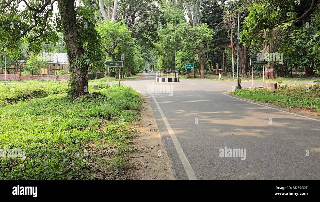 Le affascinanti strade di FRIES Dehradun Crossing Foto Stock
