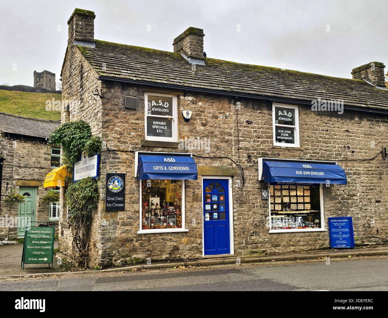 Laboratorio e negozio di gioielli a Castleton, Peak District, Derbyshire Foto Stock