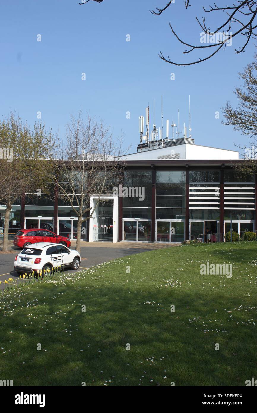 Isole britanniche del Canale. Guernsey. Porto di San Pietro. Il Princess Royal Centre for Performing Arts Foto Stock