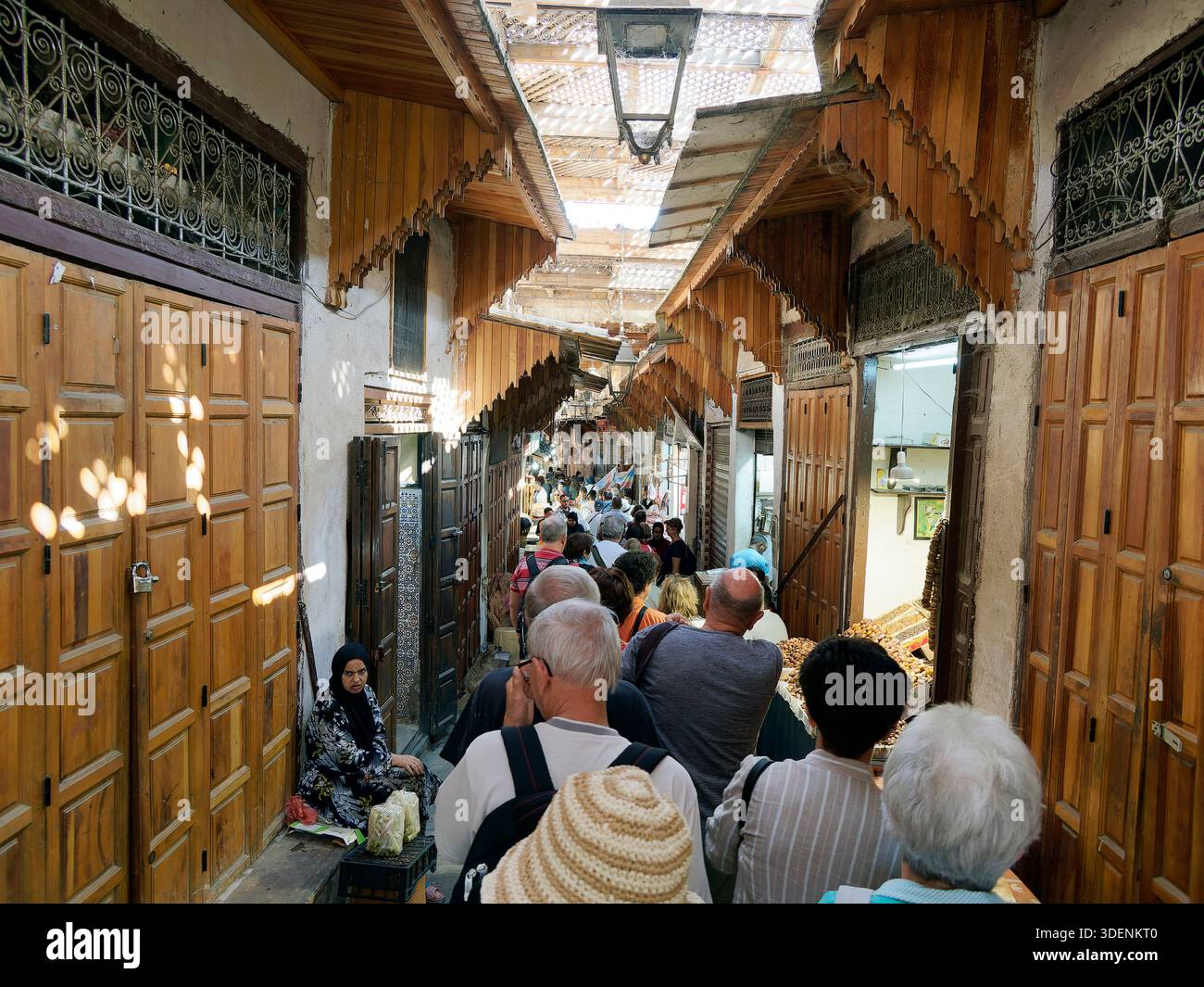 souk, Fez El Bali, Fez o FES, Regno del Marocco, Nord Africa, sito patrimonio dell'umanità dell'UNESCO Foto Stock