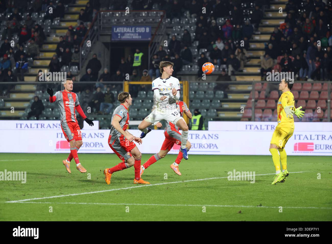 Juan Rodriguez del Cagliari durante la partita di calcio di serie A tra Cremonese e Cagliari allo stadio Giovanni Zini di Cremona, Italia. 8 gennaio 2026. Sport - calcio . (Foto di Alberto Mariani/Lapresse) credito: LaPresse/Alamy Live News Foto Stock