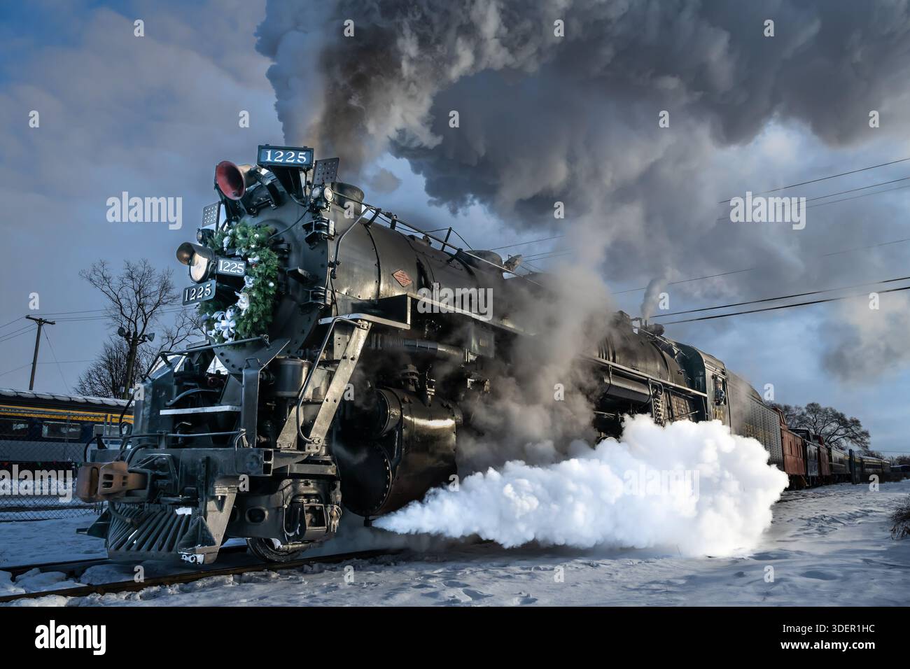 Famous North Pole Express (alias Michigan Polar Express) - locomotiva a vapore Pere Marquette 1225. Steam Railroading Institute, Owosso, Michigan. Foto Stock