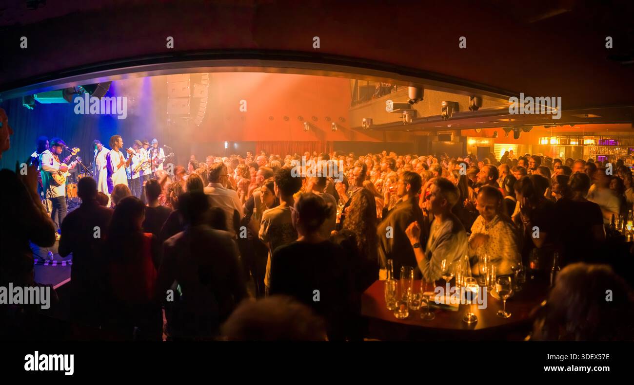 Svizzera, Zurigo, Orchestra Baobab dal Senegal al Moods Zurich Foto Stock