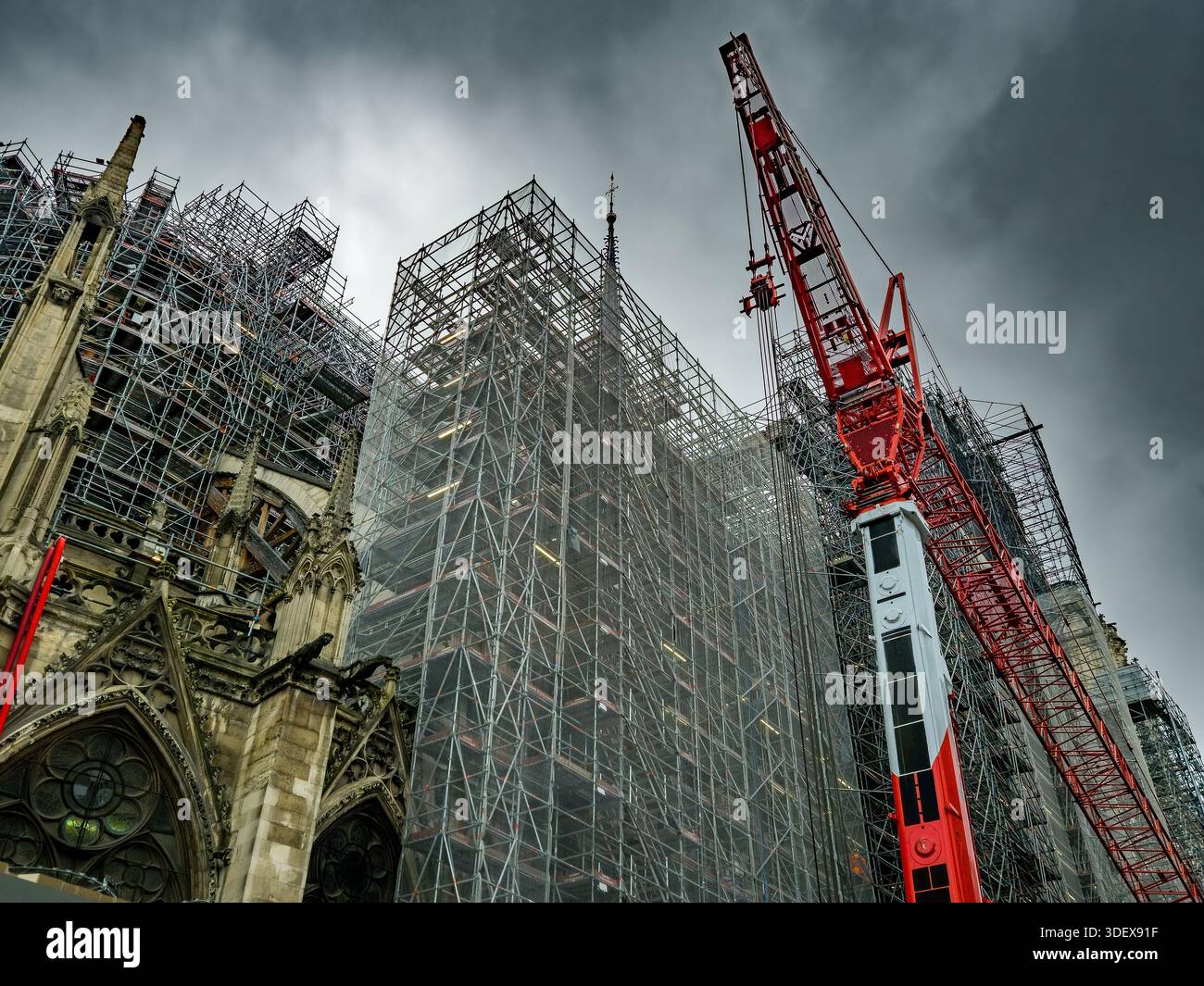 Cattedrale Notre Dame in costruzione per la ricostruzione dopo l'incendio a Parigi, Francia Foto Stock