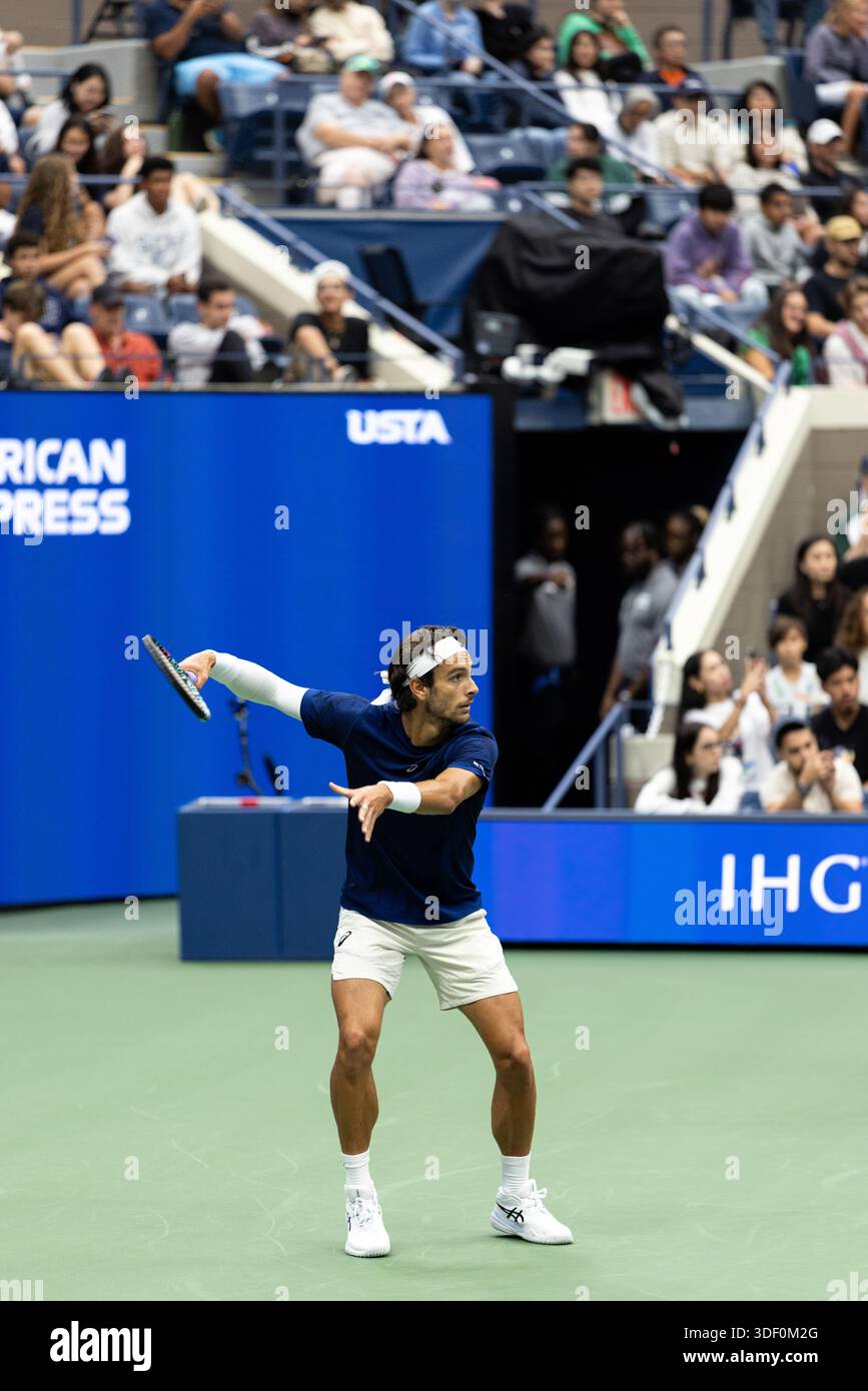 Lorenzo musetti tennis immagini e fotografie stock ad alta risoluzione ...