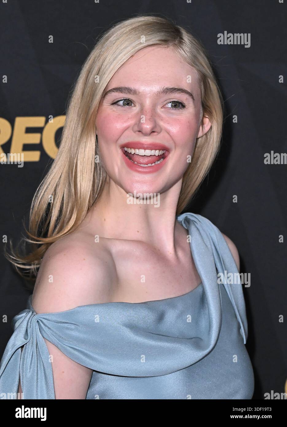 Los Angeles, Stati Uniti. 9 gennaio 2026. Elle Fanning arriva agli Astra Film Awards 2026 tenutosi al Sofitel Los Angeles a Beverly Hills il 9 gennaio 2026 a Los Angeles, CA. © Starbuck/ Credit: AFF/Alamy Live News Foto Stock