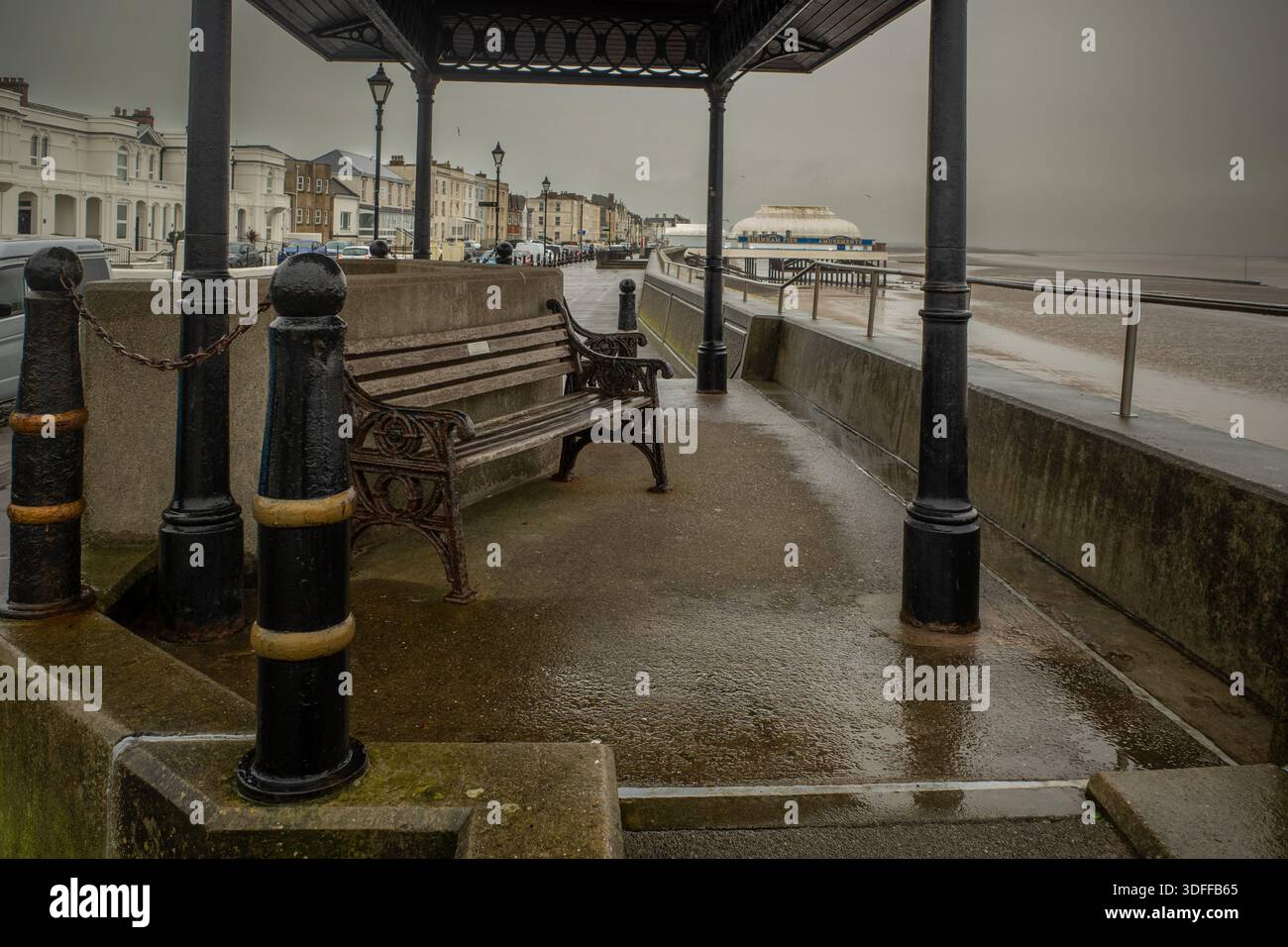 Gennaio 2026 - rifugio fronte mare sul ballo di Burnham on Sea nel Somerset Inghilterra, Regno Unito. Foto Stock