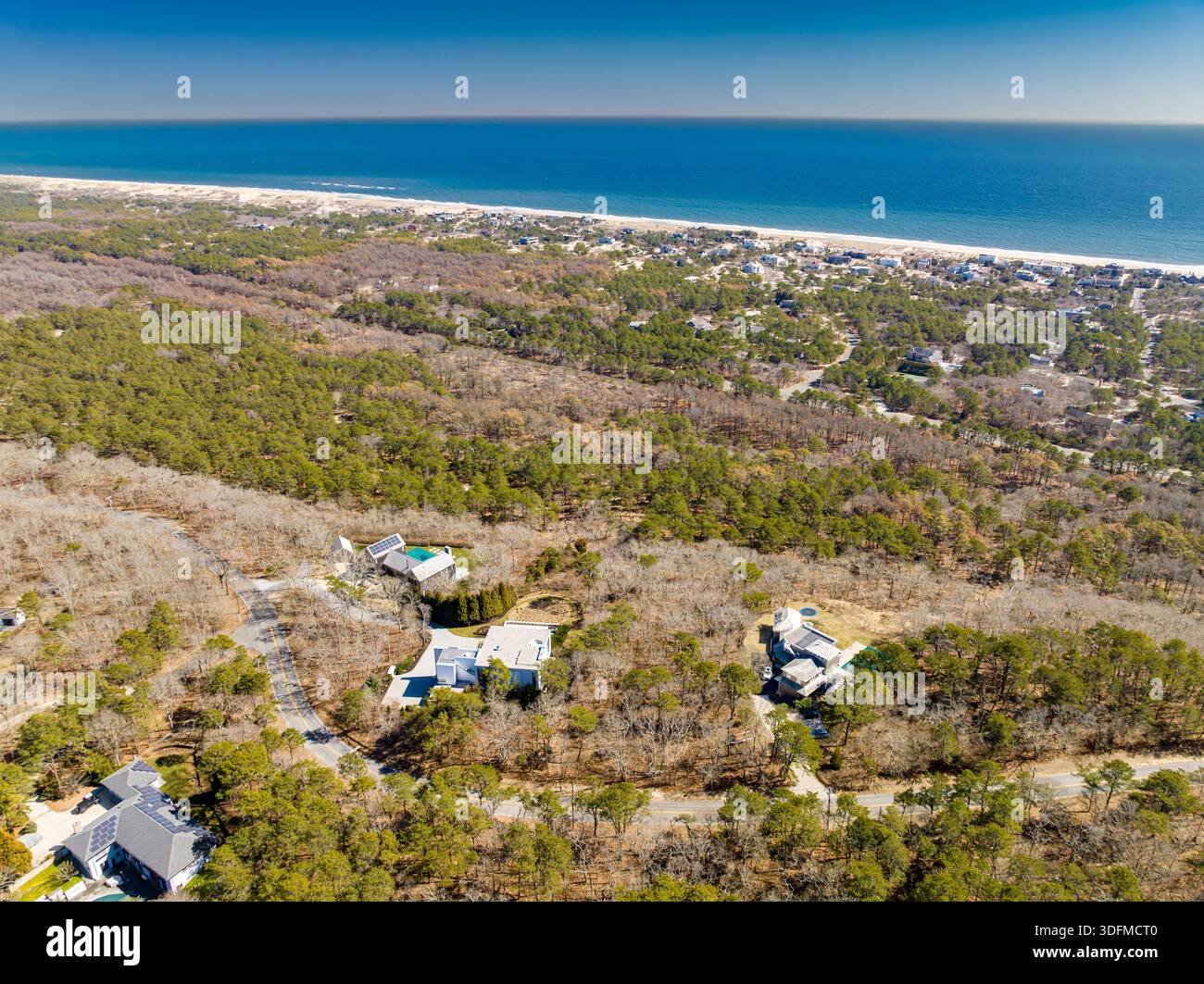 veduta aerea di una sezione della strada dei mirtilli e della costa di amagansett, new york Foto Stock