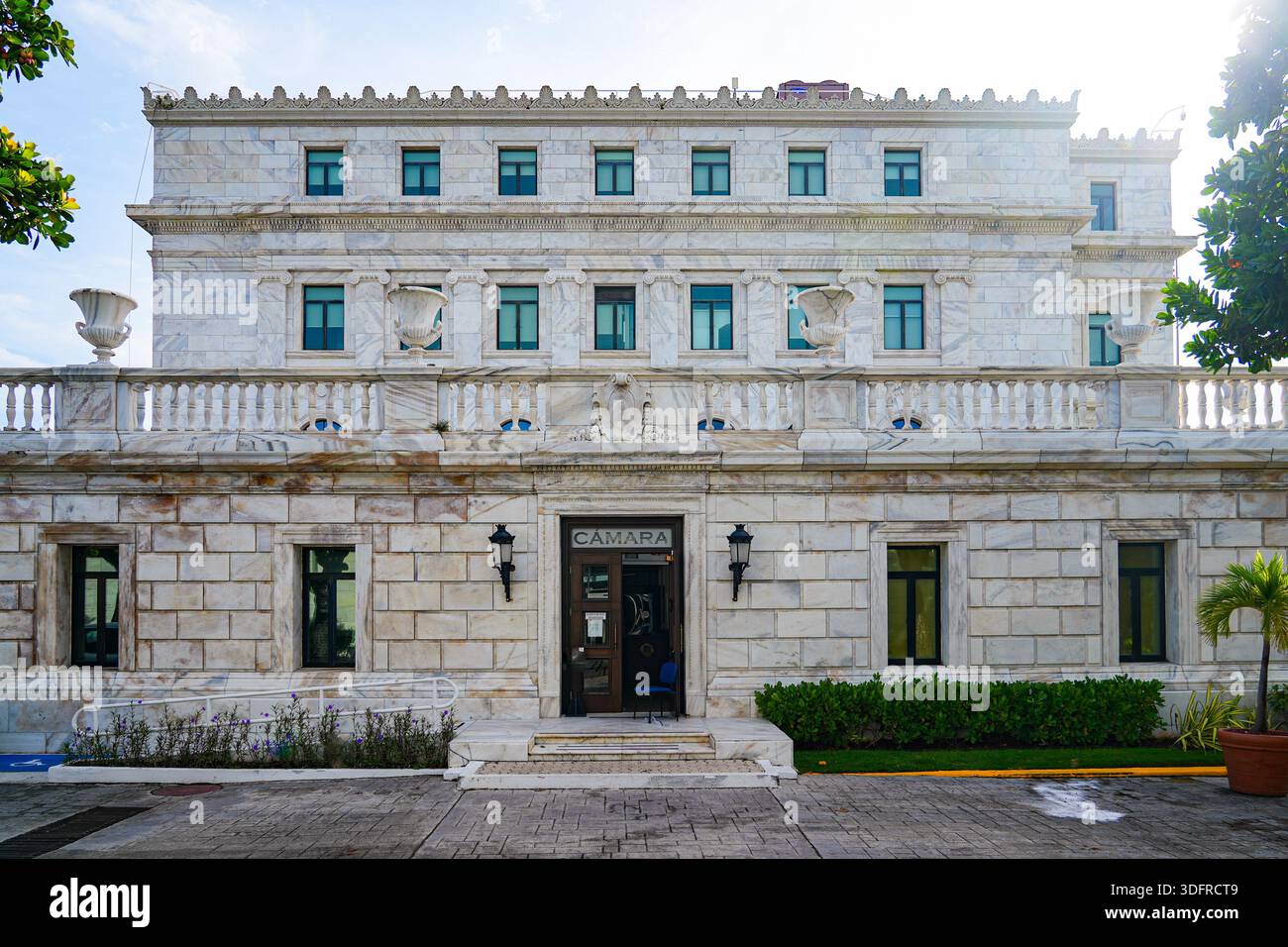 Ingresso della camera dei rappresentanti al Campidoglio di Porto Rico, San Juan Foto Stock