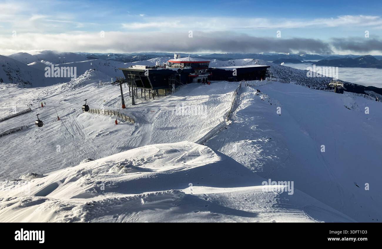 Montagna invernale della Slovacchia nei bassi Tatra dal picco Chopok Foto Stock
