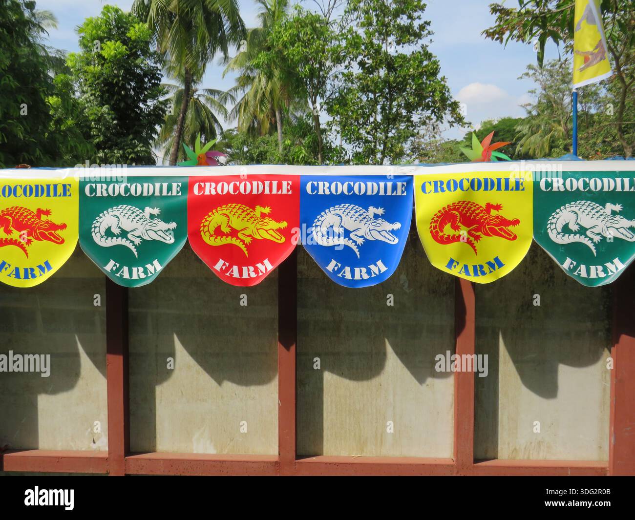 Indicazioni per Tharkayta Crocodile Farm a Yangon, Myanmar Foto Stock