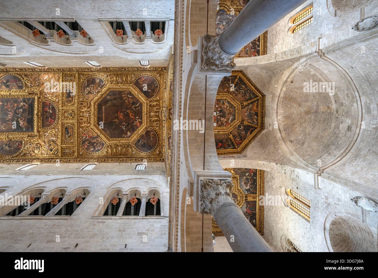Soffitto, Basilica di San Nicola, Bari, Puglia, Italia Foto Stock