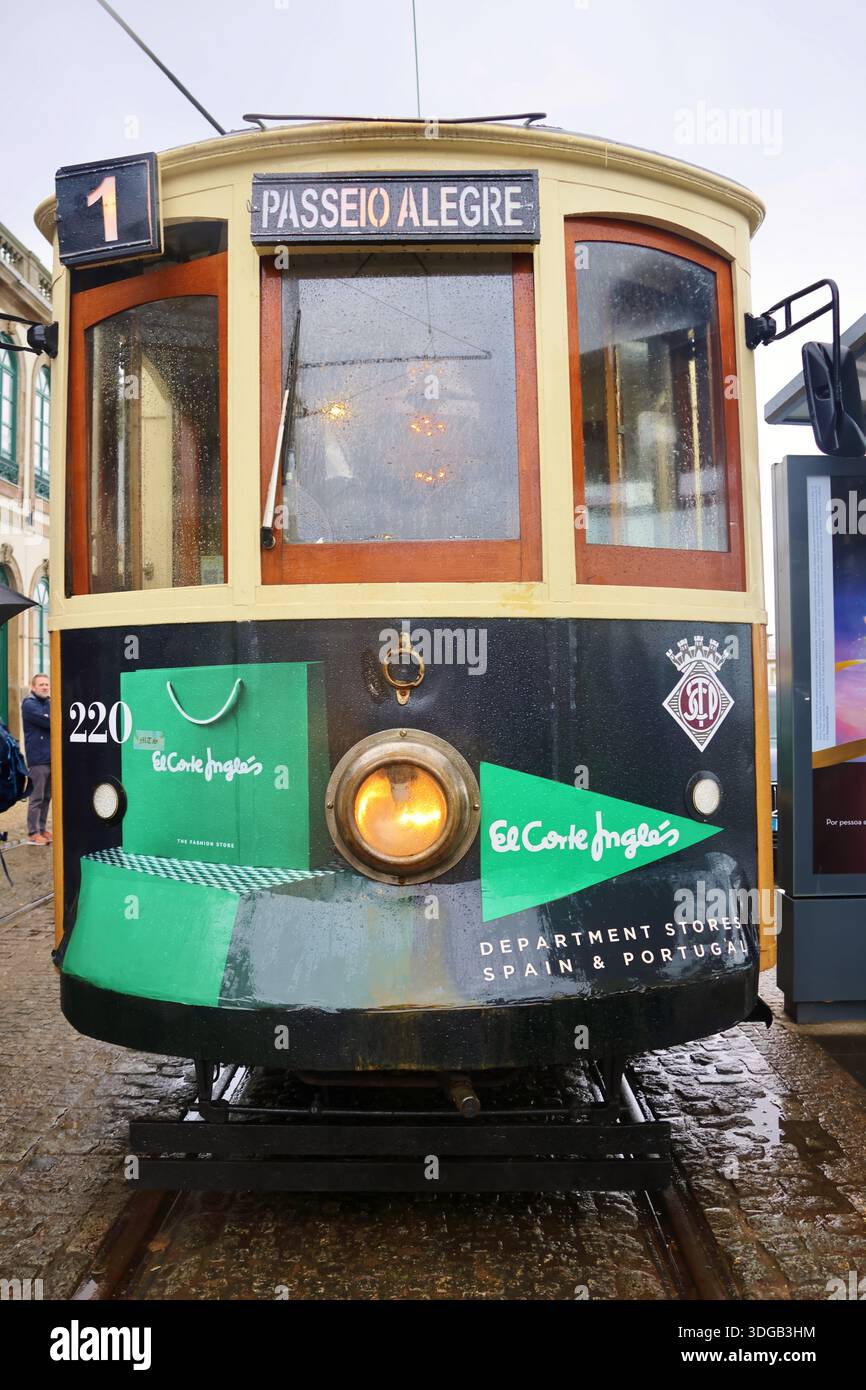 Porto tram Linha 1, vista frontale Foto Stock