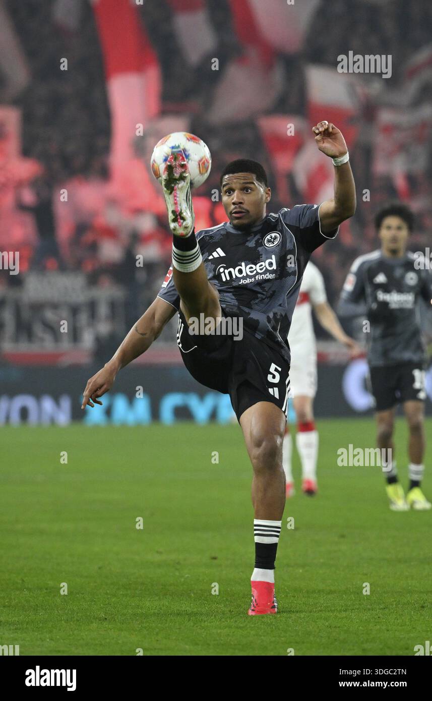 Aurele Amenda Eintracht Frankfurt SGE (05) azione sul pallone MHPArena, MHP Arena Stuttgart, Baden-Wuerttemberg, Germania Foto Stock