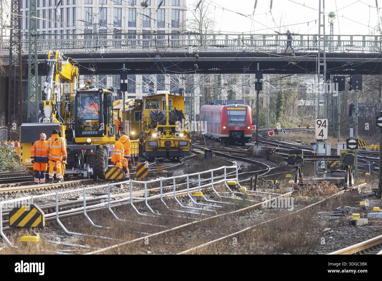 Lavori di costruzione alla stazione centrale di Ulm: Fino al 19 gennaio 2026, non ci saranno treni a lunga percorrenza, i treni regionali saranno limitati. La Grease Foto Stock