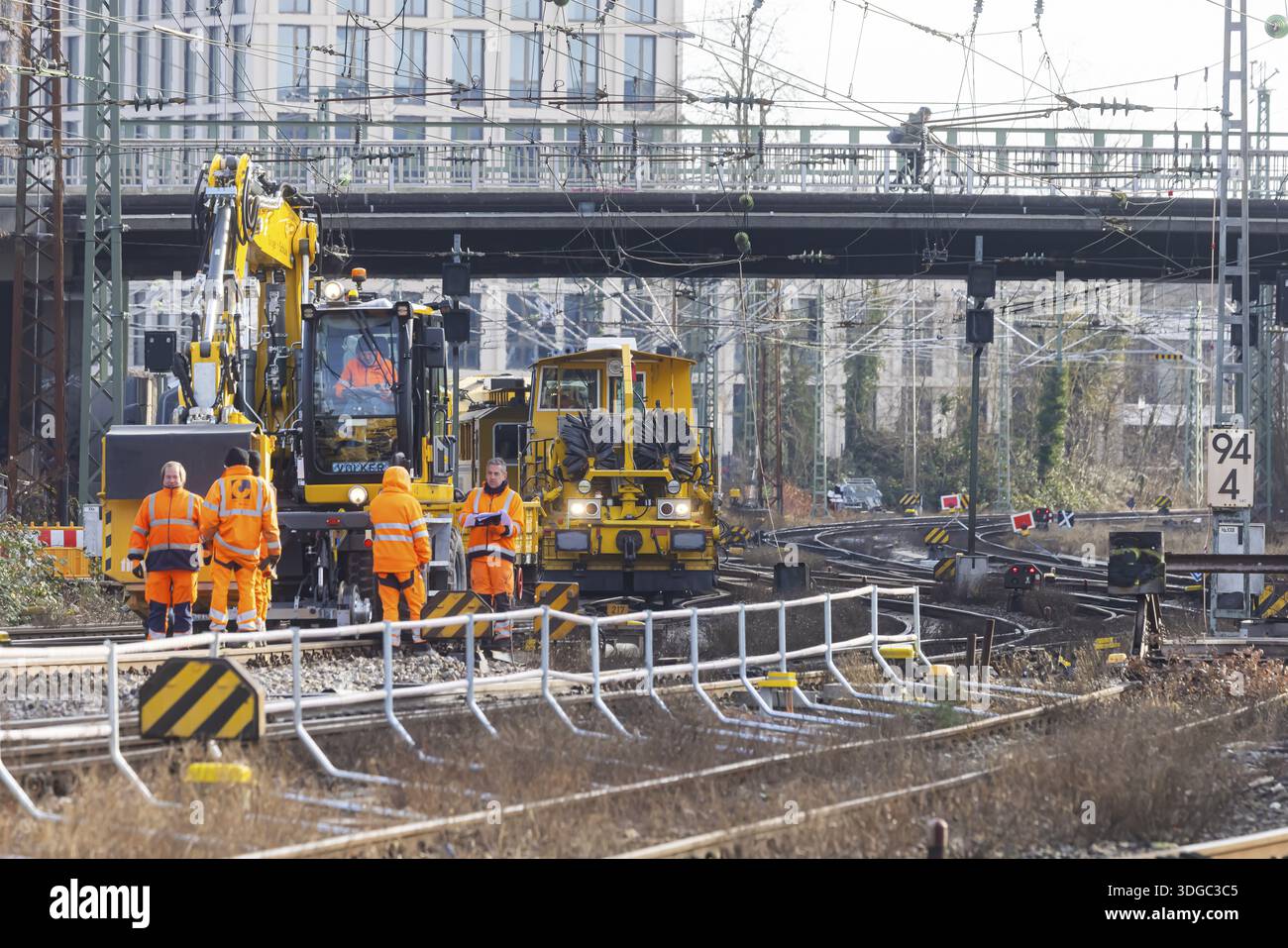 Lavori di costruzione alla stazione centrale di Ulm: Fino al 19 gennaio 2026, non ci saranno treni a lunga percorrenza, i treni regionali saranno limitati. La Grease Foto Stock