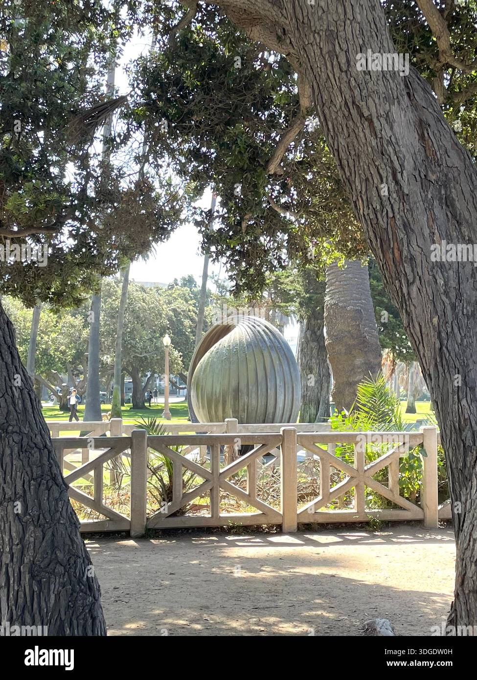Scultura all'aperto nel parco Foto Stock