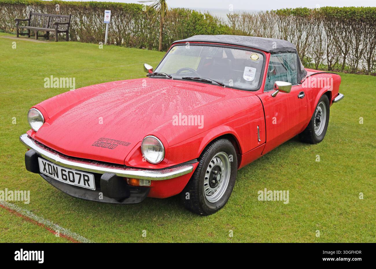 una classica auto sportiva rossa trionfo spitfire Foto Stock