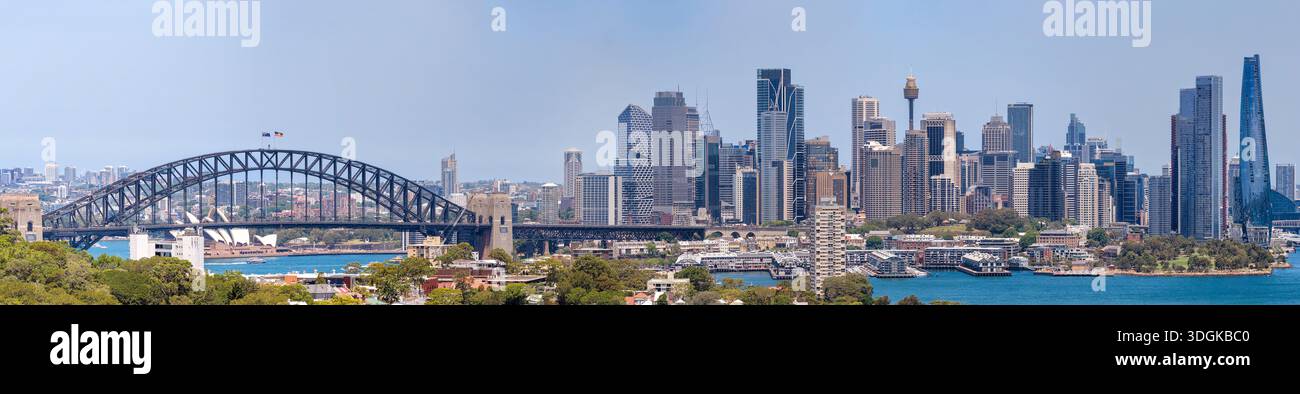 Lower North Shore of Sydney, paesaggio urbano di coste portuali in cima a un panorama ravvicinato. Foto Stock