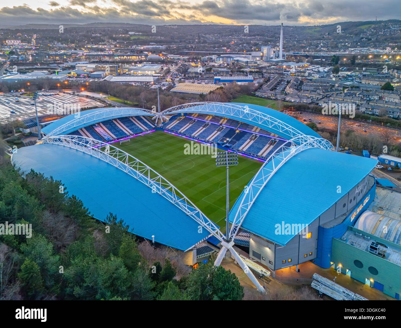 Immagine aerea del nuovo Accu Stadium di Huddersfield Town. 13 gennaio 2026. Foto Stock