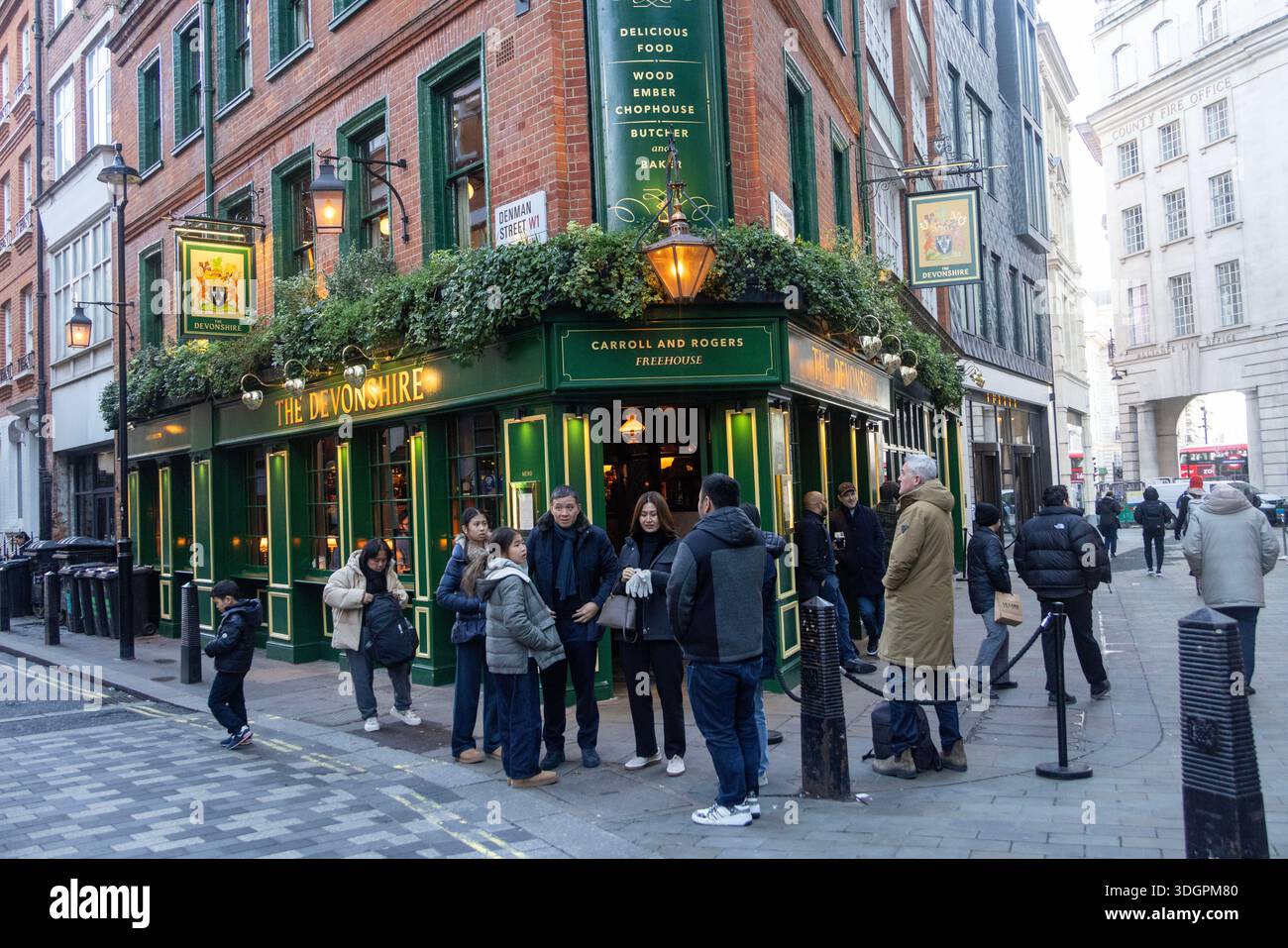 Il pub Devonshire Guinness London Foto Stock