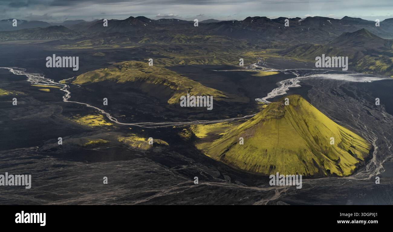 Vista panoramica aerea dei vulcani nel sistema vulcanico Lakagigar vicino a Tjarnargigur Foto Stock