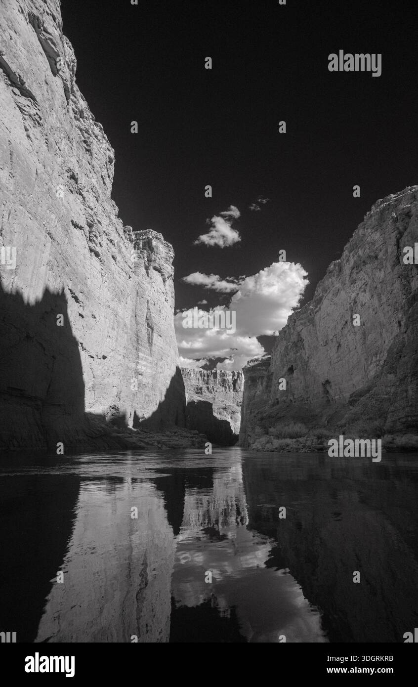 Fiume Colorado ad agosto, Marble Canyon, Grand Canyon National Park, Arizona Foto Stock