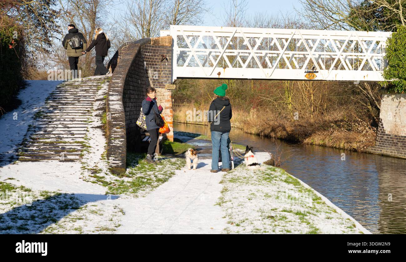 Lo Shropshire Union Canal, vicino a Ellesmere, nello Shropshire. Costruito negli anni '1790 (questa sezione), qui raffigurato nel gennaio 2026. Foto Stock