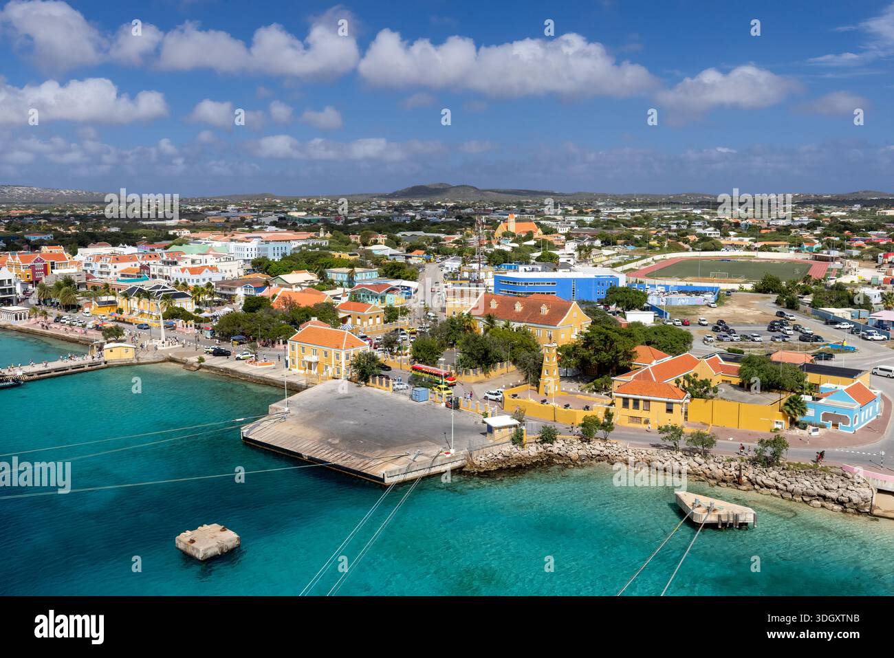 Veduta aerea di Kralendijk, capitale e porto principale di Bonaire nei Paesi Bassi caraibici Foto Stock