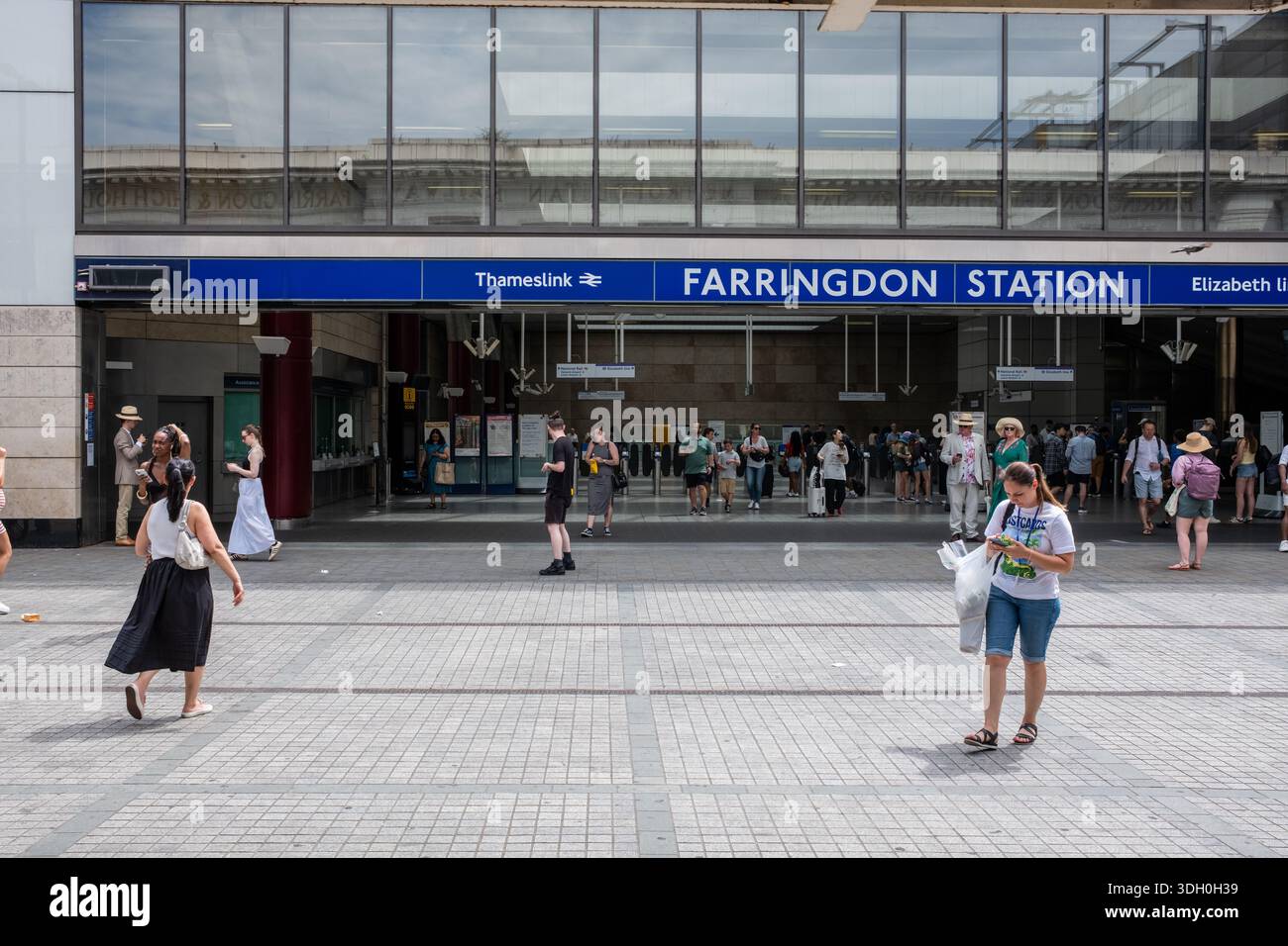 Stazione di Farringdon Londra, Inghilterra Foto Stock