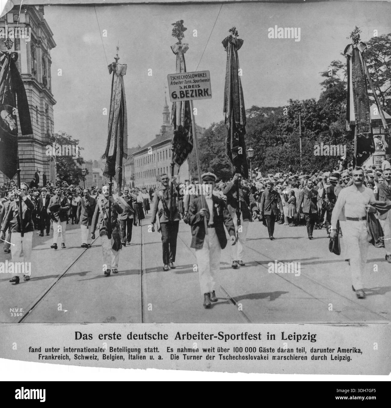 Il primo festival sportivo dei lavoratori tedeschi a Lipsia si è svolto dal 22 al 25 luglio 1922 con partecipazione internazionale. C'era molto da fare Foto Stock