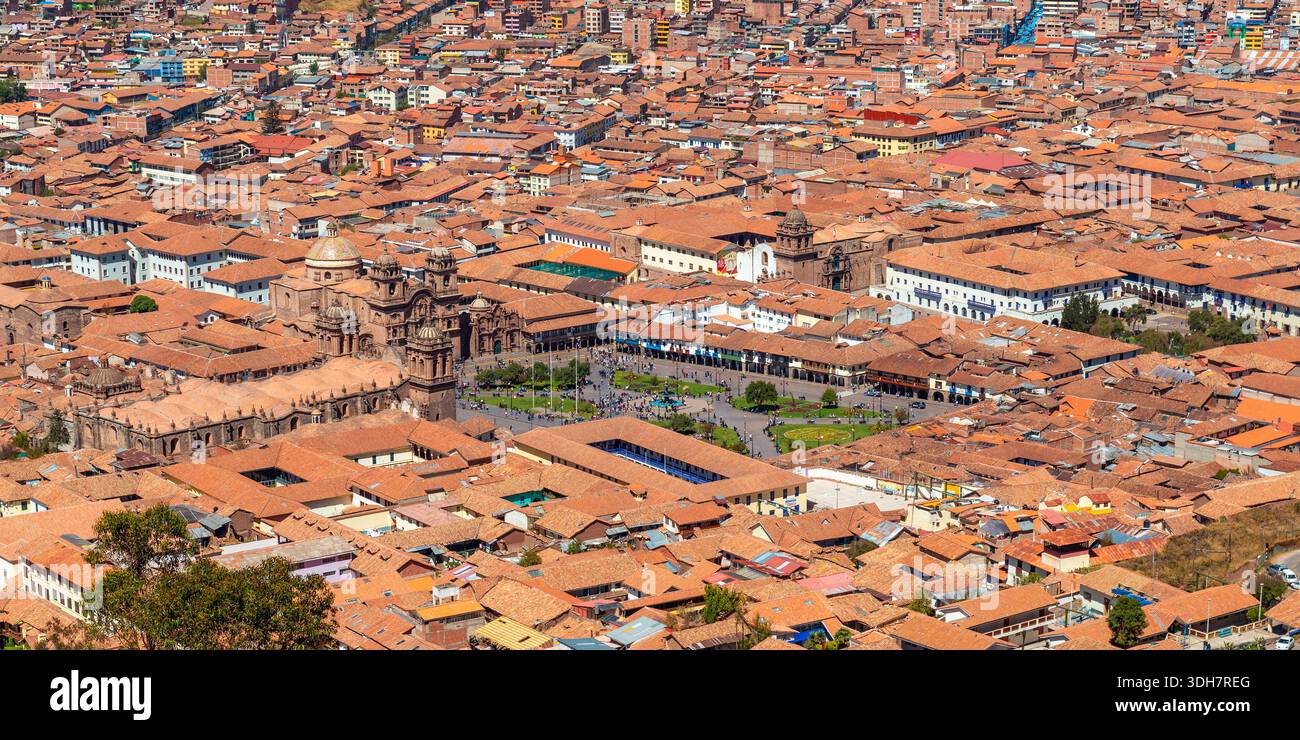 Panorama della città di Cusco con Plaza de Armas, Perù. Foto Stock