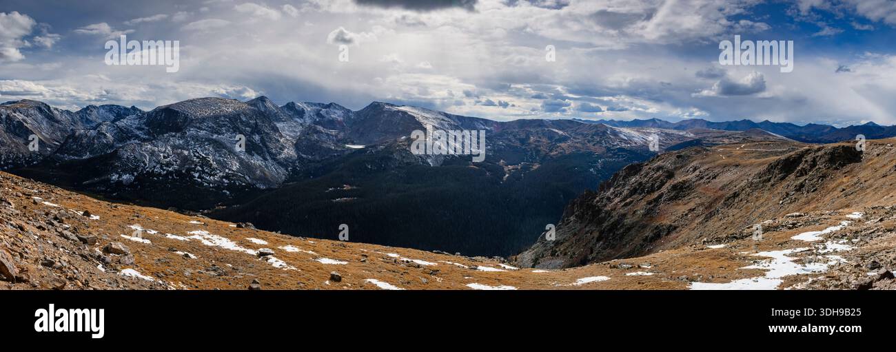Vista panoramica del parco nazionale delle montagne rocciose Foto Stock