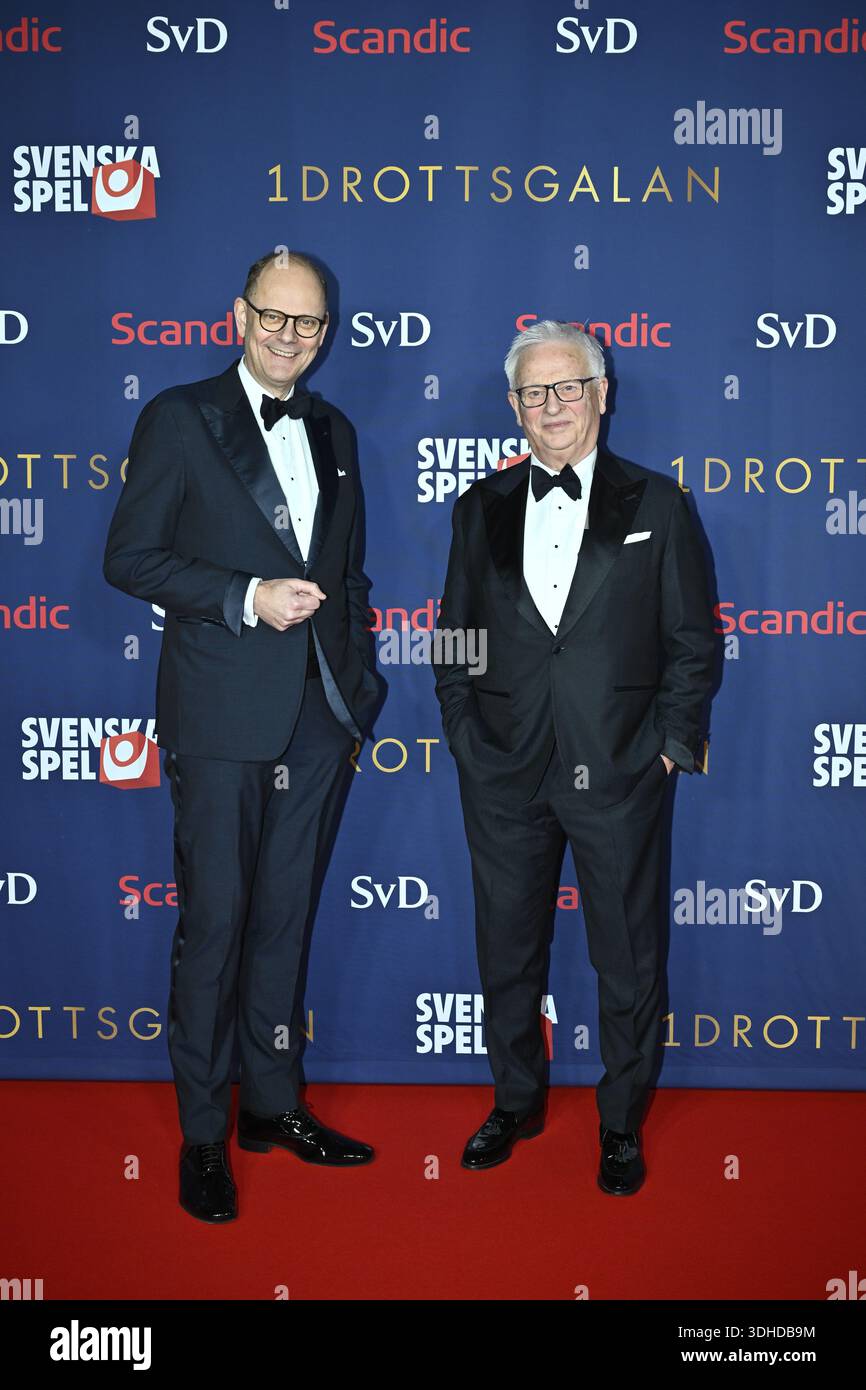 Stoccolma, Svezia. 21 gennaio 2026. STOCCOLMA, SVEZIA 20260121Lasse Granqvist e Hans Backe arrivano sul tappeto rosso al Gala dello Sport all'Avicii Arena di Stoccolma. Foto: Christine Olsson/TT/Code 10430 questo testo è tradotto automaticamente credito: TT News Agency/Alamy Live News Foto Stock