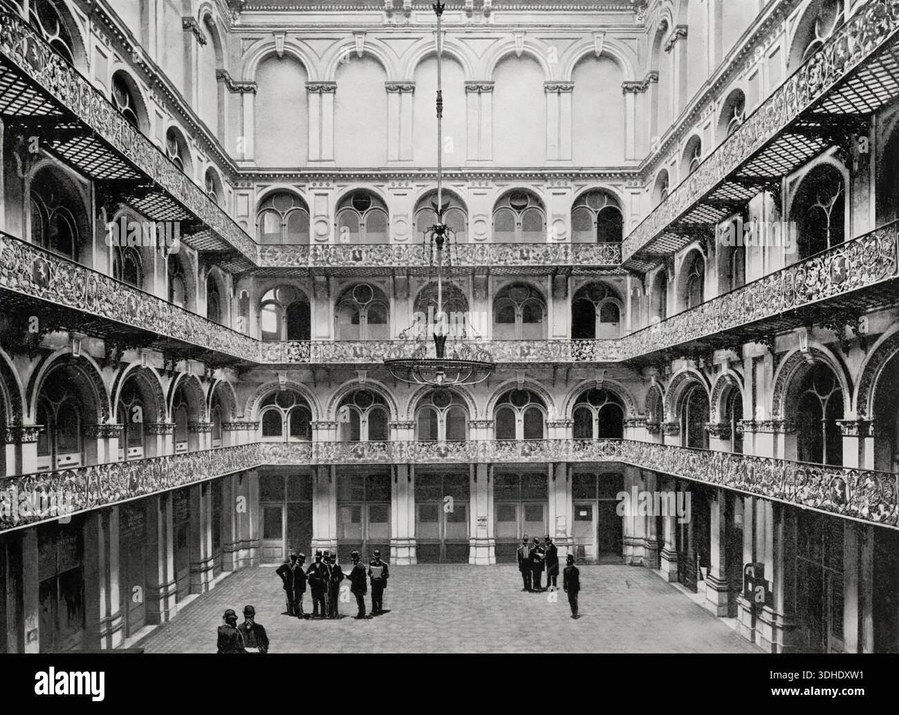 The Hop Exchange, Londra. Fotografia storica in bianco e nero dell'edificio commerciale vittoriano a Southwark Foto Stock
