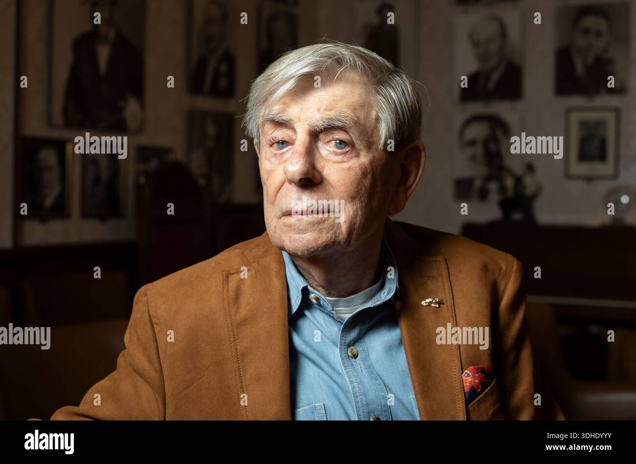 Melvyn Hayes, attore inglese e doppiatore con una carriera che dura più di sette decenni, tra cui IT Ain't Half Hot Mum e Summer Holiday. Foto Stock