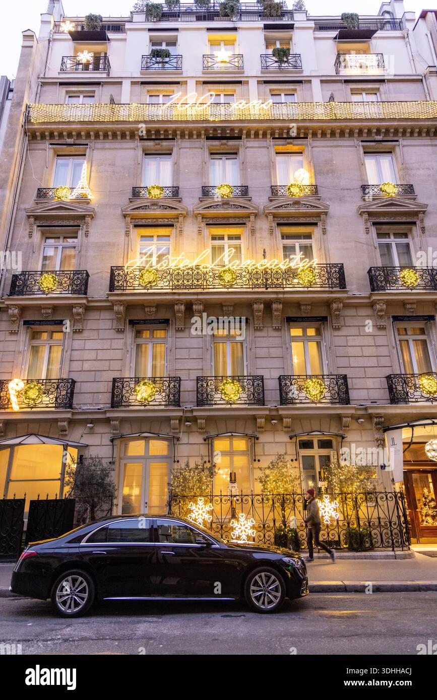 Parigi, Francia – 1° gennaio 2026: Hotel Lancaster in città, che illustra la presenza di un'ospitalità di alto livello nella capitale francese» Foto Stock