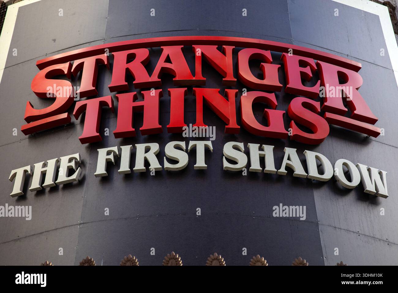 Londra, Regno Unito - 1 novembre 2025: Firma per la commedia Stranger Things The First Shadow al Phoenix Theatre in Charing Cross Road a Londra, Regno Unito. Foto Stock
