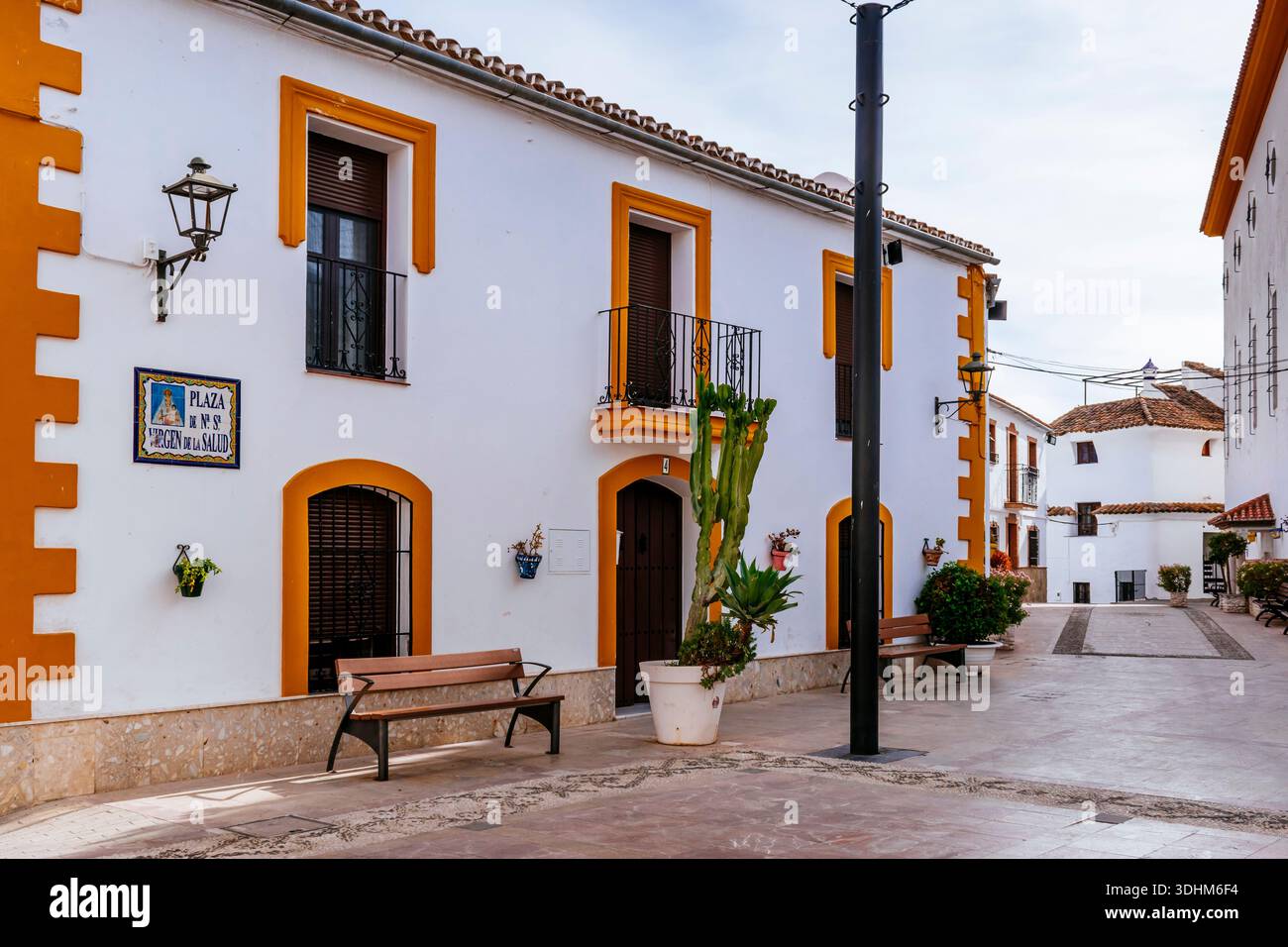 Plaza Nuestra Señora Virgen de la Salud. Jimera de Líbar, Sierra de Ronda, Málaga, Andalucía, Spagna, Europa Foto Stock