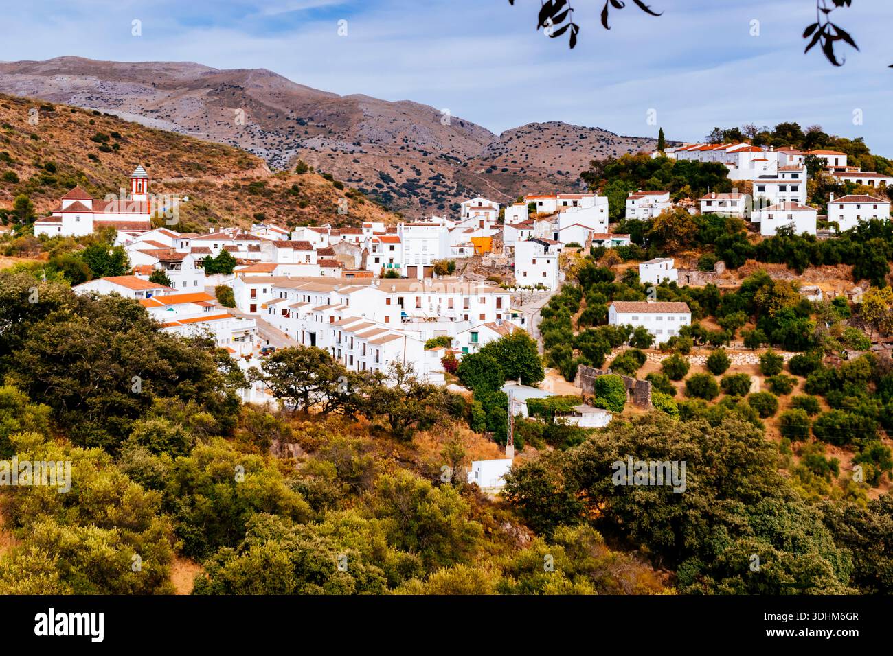 Il villaggio bianco di Atajate nella provincia di Málaga, Sierra de Ronda, Málaga, Andalucía, Spagna, Europa Foto Stock