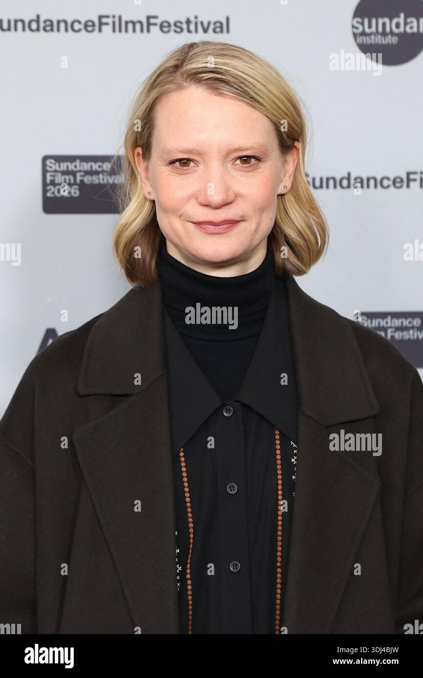 Ut. 24 gennaio 2026. Mia Wasikowska agli arrivi per la FING! Anteprima al Sundance Film Festival 2026, Eccles Theater, Park City, UT, 24 gennaio 2026. credito: JA/Everett Collection/Alamy Live News Foto Stock