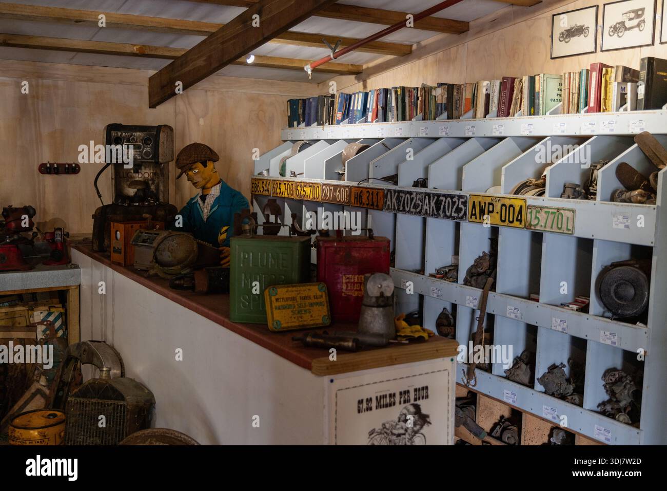 Interno officina Plug Doctor Plume Motor Spirit Vintage Foto Stock
