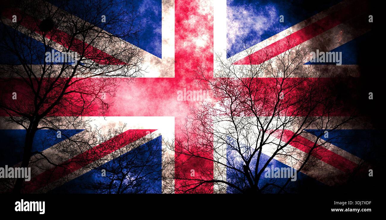 Doppia esposizione della spaventosa bandiera Union Jack. Mappa di base o uso dello sfondo. Bandiera britannica ologramma creativo a doppia esposizione Foto Stock