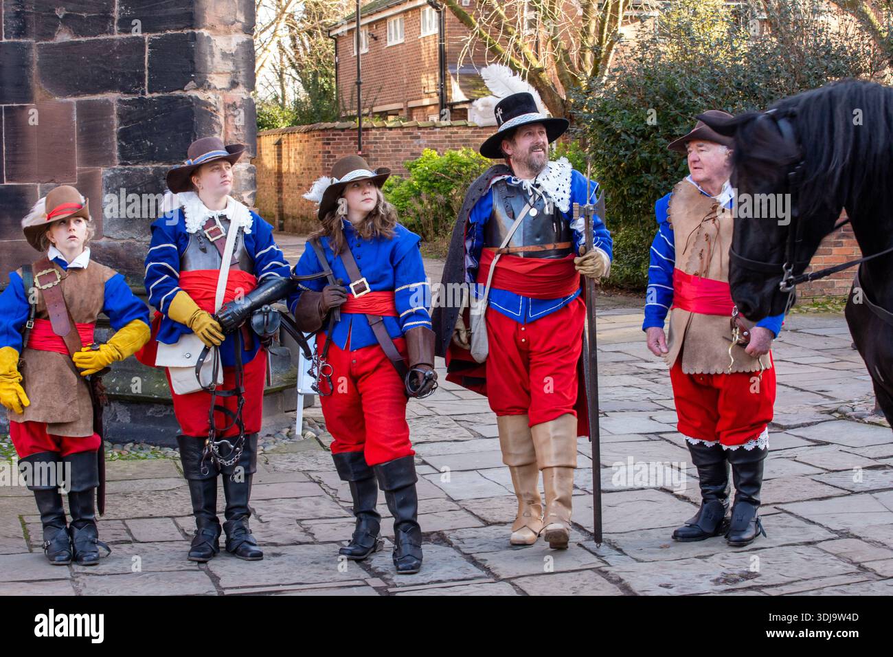 Rievocazione da parte della società sigillata dei nodi, della battaglia inglese della guerra civile di Nantwich. Combatté il 25 gennaio 1644 a Nantwich nel Cheshire in Inghilterra. Foto Stock